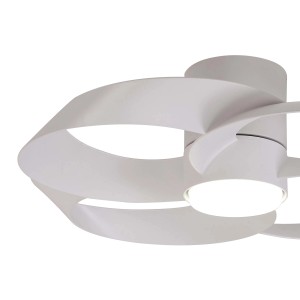 Ventilatore da soffitto bianco con illuminazione LED integrata.