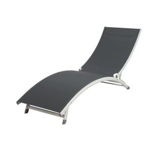 Lettino prendisole t.b.t. grigio con struttura bianca per giardino e terrazza.