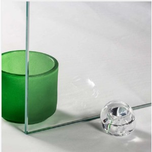 t.b.t. Porta doccia: Vetro trasparente con vetro verde e decorazione.