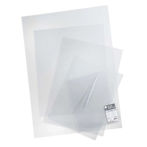Diverse lastre di plastica e alveolari t.b.t. trasparenti in varie dimensioni.