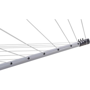 Dettaglio di uno stendibiancheria rotante Leifheit LinoPush 500 con porta appendiabiti.