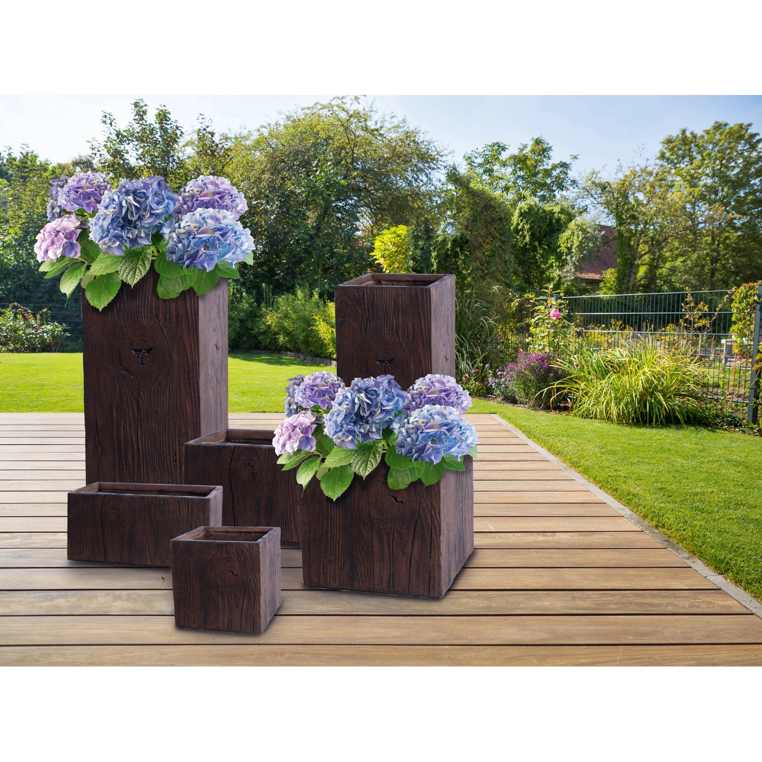 Vasi da fiori quadrati con struttura in legno, marrone, varie dimensioni in set.