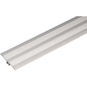 Profilo di transizione argentato per laminato e parquet, dettaglio.