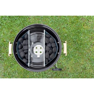 Barbecue con accendifuoco a carbone e carbone, accessori per barbecue.