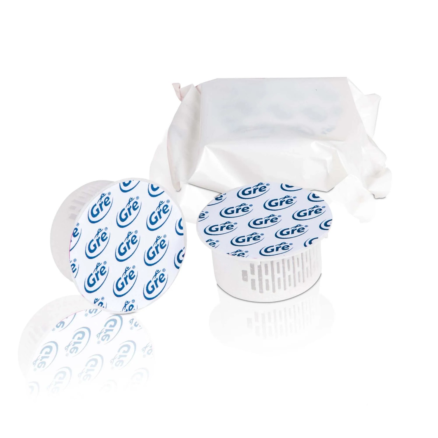 GRE Cura Piscina: Pastiglie disinfettanti in contenitore e confezione di ricarica per acqua pulita.