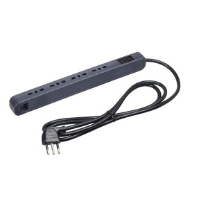 Multipresa t.b.t. grigia con interruttore e cavo nero.