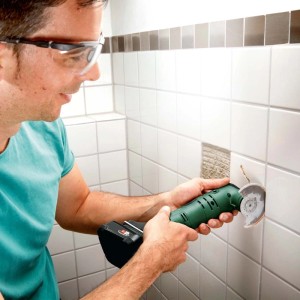 Utensile multifunzione Universal Multi 18V-32 Solo corpo macchina