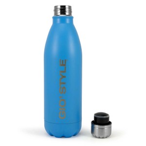 Borraccia blu t.b.t. in acciaio inox con coperchio aperto, ideale per il campeggio.