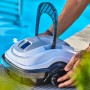 Robot piscina a batteria Orca 45 CL bianco/grigio per la pulizia del fondo.