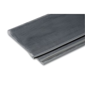 Zanzariera grigia per finestre e porte.