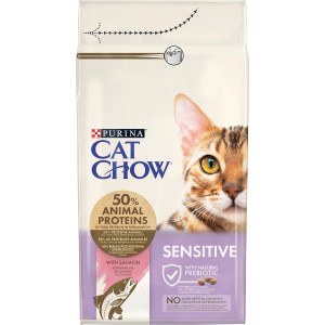 Purina Cat Chow Sensitive cibo secco per gatti con salmone.