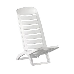 Lettino da giardino bianco in plastica con schienale regolabile.