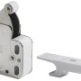 Scatto a pressione in acciaio nichelato con funzione di apertura porta per mobili e cassetti.