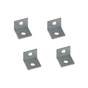 Quattro staffe angolari argentate con fori per viti.