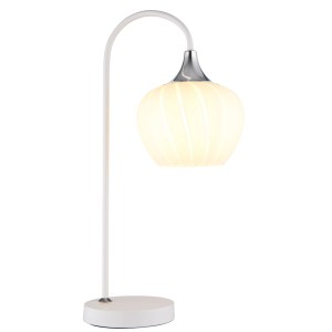 Lampada da tavolo di design bianca con paralume rotondo per un'illuminazione d'atmosfera.