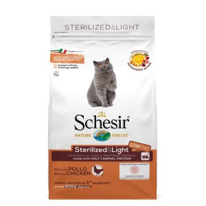 Schesir Sterilized & Light cibo secco per gatti sterilizzati con pollo.