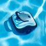 Robot piscina a batteria Orca 45 CL in piscina, pulitore automatico per la pulizia del fondo.