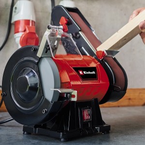 Levigatrice a nastro Einhell con nastro abrasivo per la lavorazione di legno e metallo.