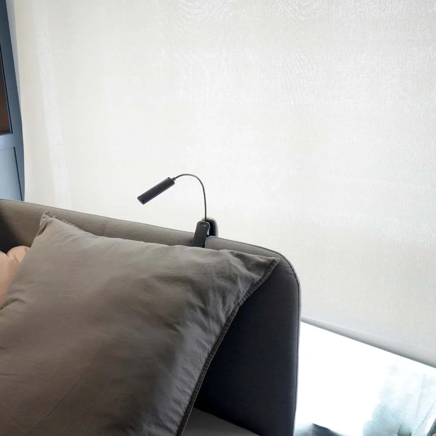 t.b.t. lampada da comodino fissata al letto. Lampada da lettura flessibile per camera da letto.