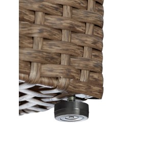 Dettaglio: Vaso di fiori marrone effetto rattan (17x17 cm) con piedino regolabile.