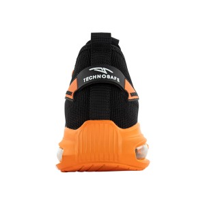 Scarpa da lavoro nera t.b.t. con suola e tallone arancioni.