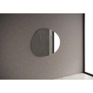 Specchio t.b.t. moderno dalla forma asimmetrica per bagno e soggiorno.