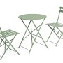 Set di mobili da giardino verde: tavolo e due sedie, pieghevoli e salvaspazio.