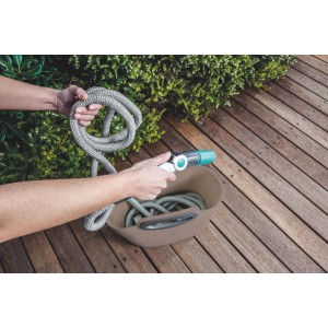 t.b.t. tubo da giardino flessibile con doccetta e cesto portaoggetti.