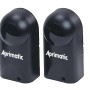 Due fotocellule Aprimatic nere per automazioni per portoni garage.