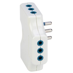 Adattatore multiplo t.b.t. bianco con tre prese.