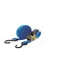 Cinghia di fissaggio blu con ganci e cricchetto per il fissaggio del carico.