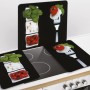 Set di 2 coprifornelli Wenko Caprese con motivi di pomodori, mozzarella e basilico.