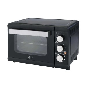 Forno a microonde t.b.t. nero con maniglia argentata e manopole di controllo.