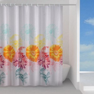 Tenda da doccia con motivo floreale colorato, parte degli accessori per docce.