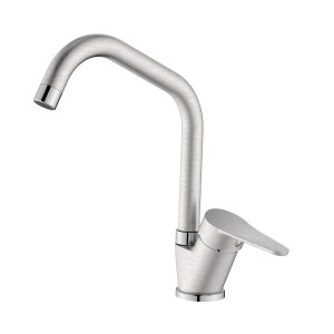 Miscelatore monocomando t.b.t. in acciaio inox spazzolato per la cucina.