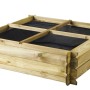 Aiuola rialzata quadrata in legno con quattro scomparti per il giardino.