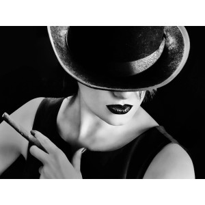 Stampa Quadri in bianco e nero: Donna con cappello e sigaro in stile retrò.