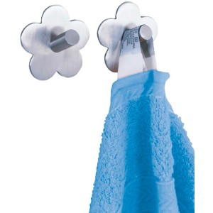 Wenko Fiore ganci a muro, set da 2, acciaio inox opaco, autoadesivi, a forma di fiore, uno con asciugamano blu.