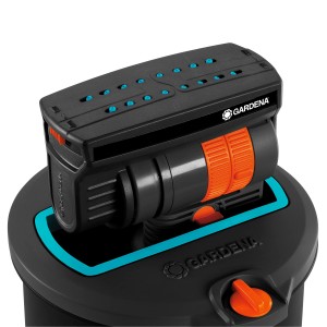 Gardena Sprinklersystem Irrigatore a scomparsa OS 140 per irrigazione prato. Irrigatori con manopole arancioni.