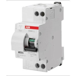 Interruttore differenziale ABB DS901 L, 2 poli, 40A, 30mA per maggiore sicurezza.