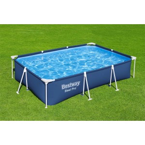 Piscina rettangolare fuori terra Bestway Steel Pro con vasca blu e telaio bianco su prato.