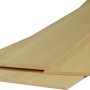 Listelli piallati in legno, listelli di legno chiaro per finiture interne.