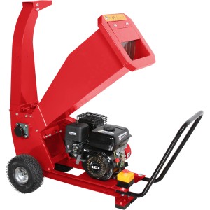 Biotrituratore a scoppio rosso per rifiuti da giardino.