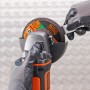 Smerigliatrice angolare a batteria Black+Decker 18V con disco e mano. Ideale per smerigliare e tagliare.