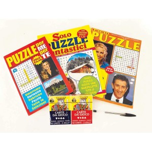 Perni: Riviste di puzzle e giochi di carte per divertimento e rompicapi.