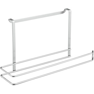 Porta rotolo da cucina argentato da appendere, parte dell'organizzazione della cucina.