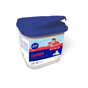 ClorForte pastiglie di cloro per il trattamento dell'acqua della piscina in secchio con coperchio blu.