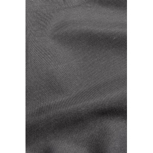 Dettaglio del tessuto grigio della tenda t.b.t.