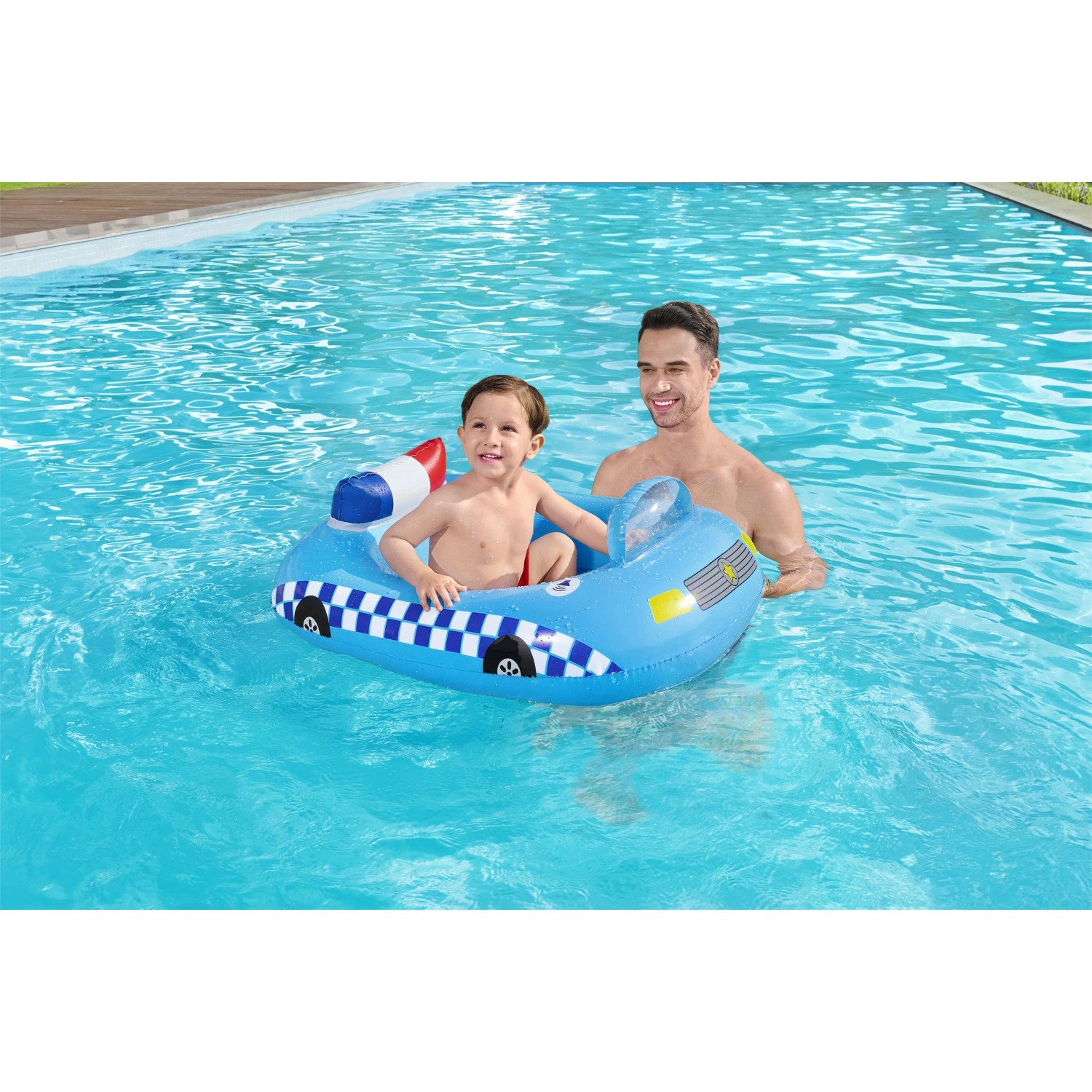 Gommone blu gonfiabile per bambini in piscina con bambino e adulto. Accessori piscina.
