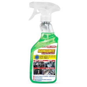 t.b.t. Detergente auto: Flacone spray per la cura dell'auto. Pulisce le superfici dell'auto.